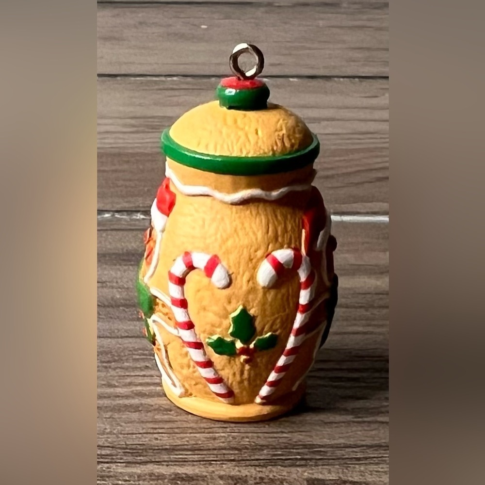 Hallmark NEW 2004 "Cookies Anyone" Cookie Jar Miniature Christmas Ornament - Picture 3 of 6